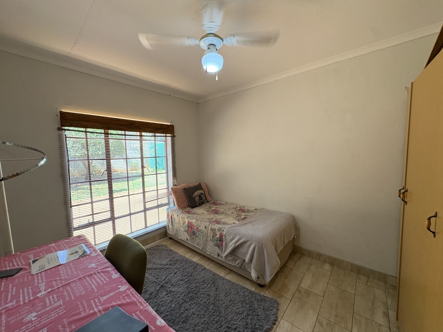 3 Bedroom Property for Sale in Safari Gardens North West